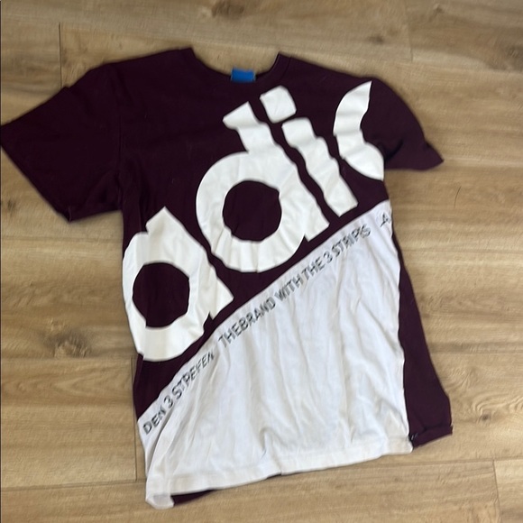 Brown and White Short Sleeve Tee with Bold Graphic Design - Picture 1 of 8